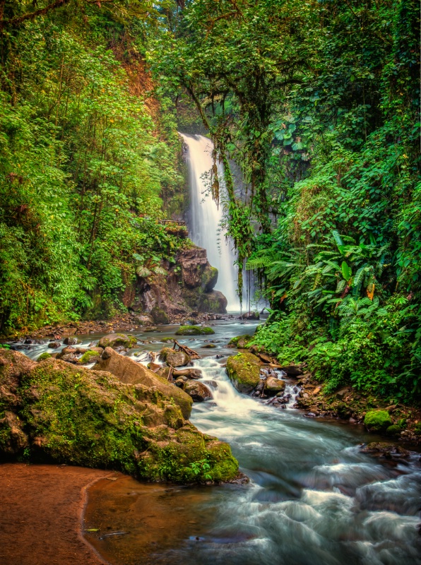 La Paz Waterfalls