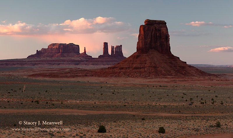 Monument Valley - ID: 14871169 © Stacey J. Meanwell