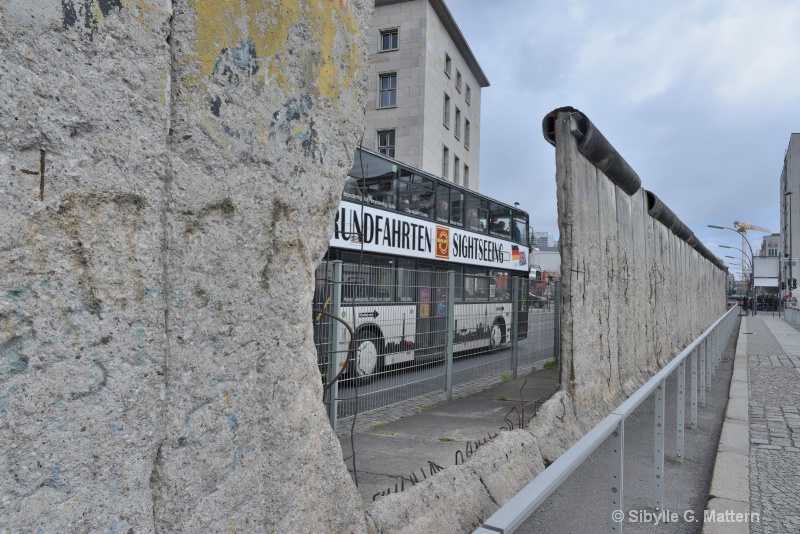 Remainders of the Wall, Berlin - ID: 14874923 © Sibylle G. Mattern