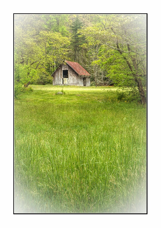 Hidden Barn - ID: 14889194 © Steve Owen