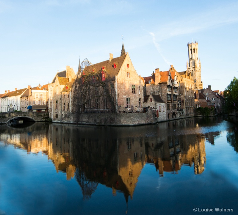 Brugge Reflections - ID: 14897122 © Louise Wolbers
