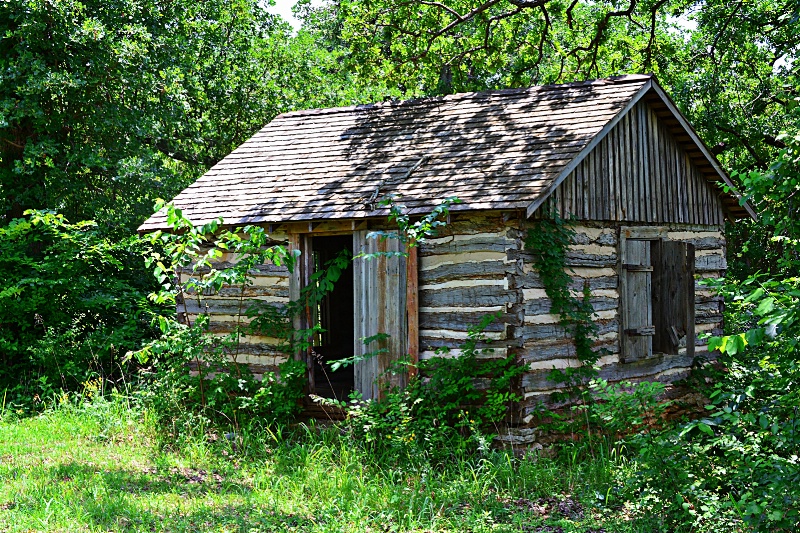 ----------"The Old Cabin"---------