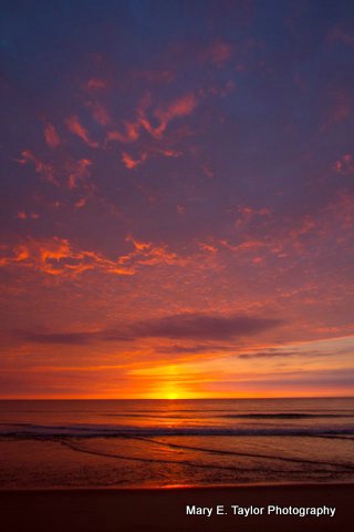 sunrise at coast guard beach - ID: 14927211 © Mary E. Taylor