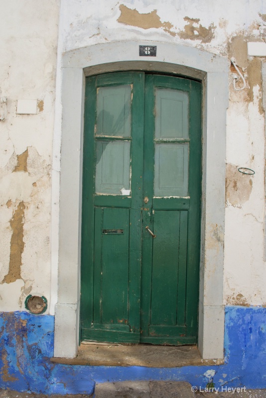 Beautiful Old Door in Portugal - ID: 14927468 © Larry Heyert