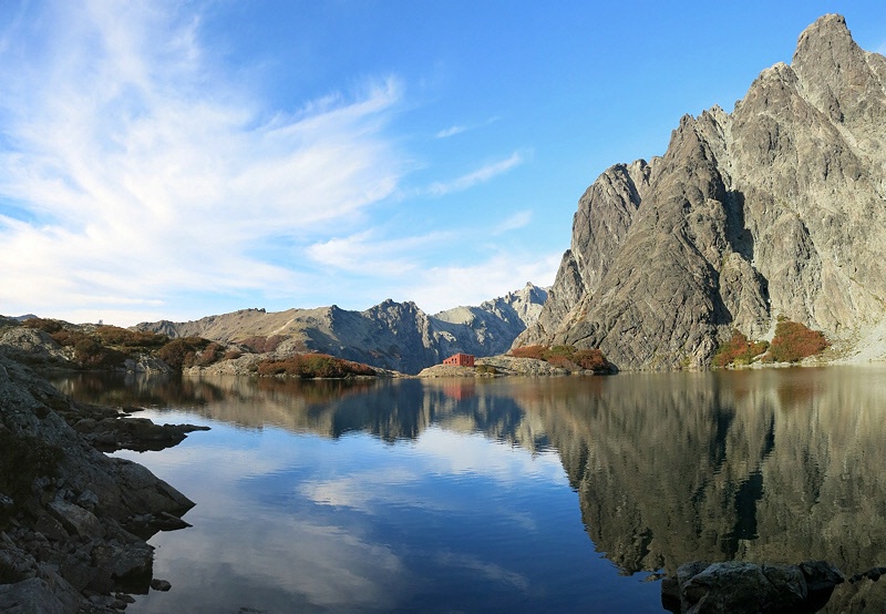 Laguna Negra and Refugio Italia