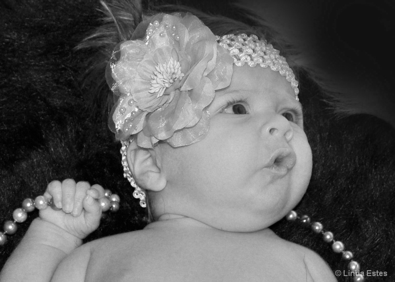 Glamour and Innocence - ID: 14943475 © Linda Estes