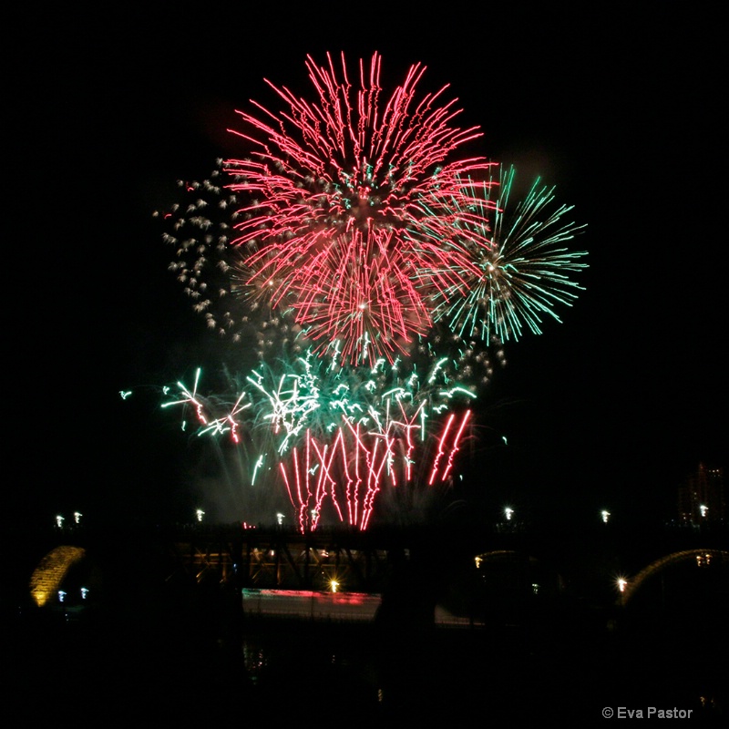 2015 Mpls Aquatennial Fireworks 1