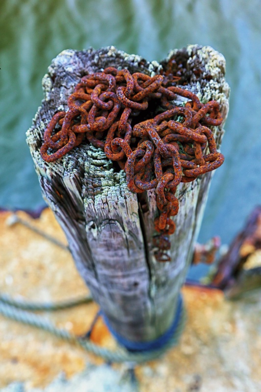 Chain On Post    