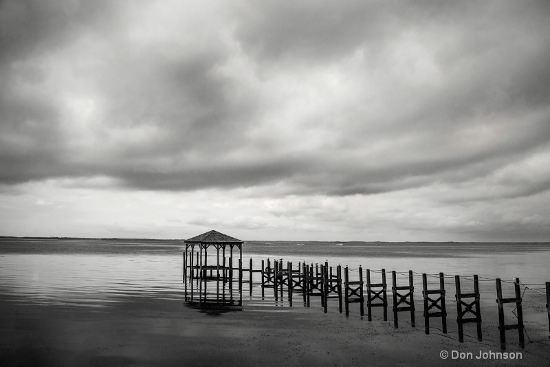 Old B&W OBX Pier 3-0 f lr 8-8-15 j620