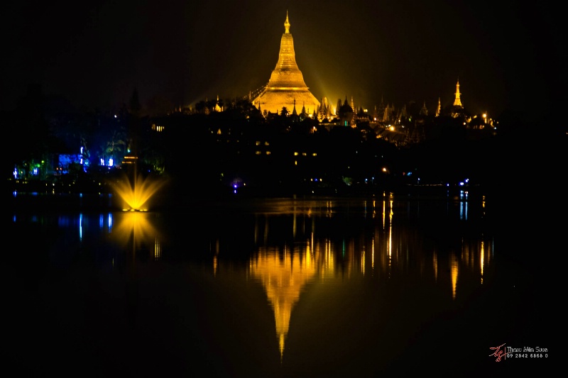 Night Scene of Shwe Dagon Pagoda