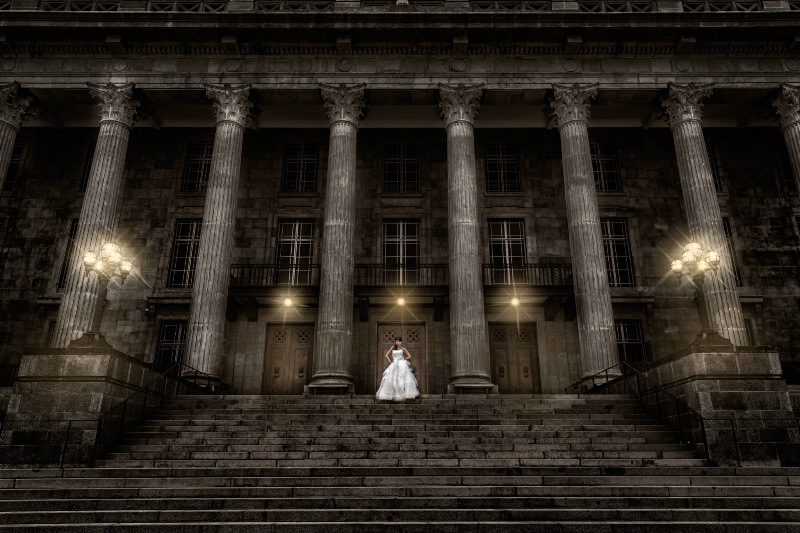 bride at Nationale Gallery 