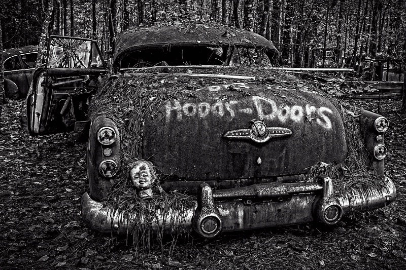 A warning - ID: 15037781 © James R. Lipps