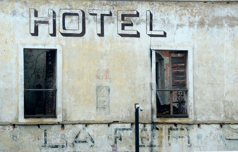 Hotel - ID: 15044889 © Viveca Venegas