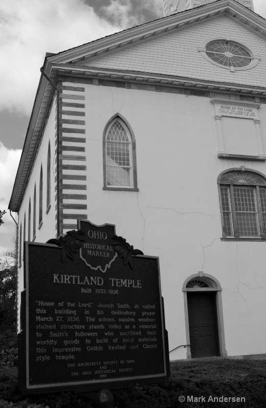Kirtland Temple BW
