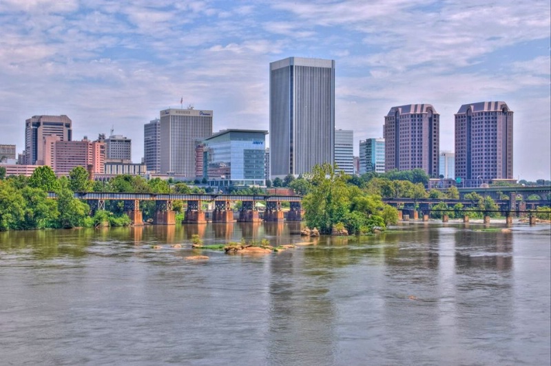 Richmond on the James ... 6 - ID: 15061465 © Wanda Judd