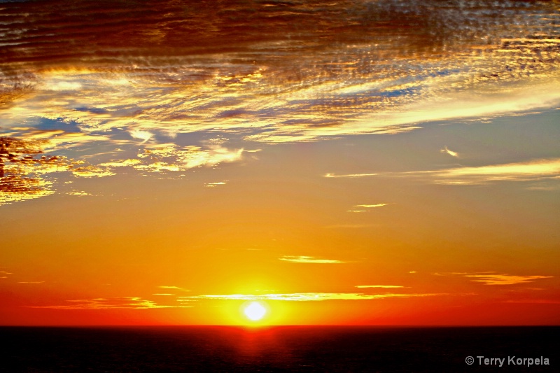 Pacific Sunrise - ID: 15066841 © Terry Korpela