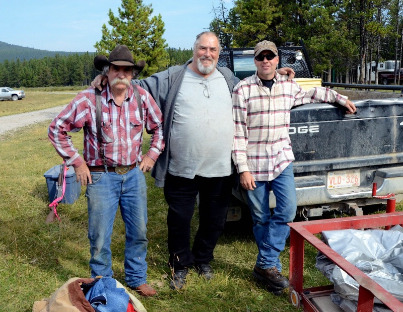 Terry, Jerry Choban, Justin at the trailhead - ID: 15075612 © Doug Newman