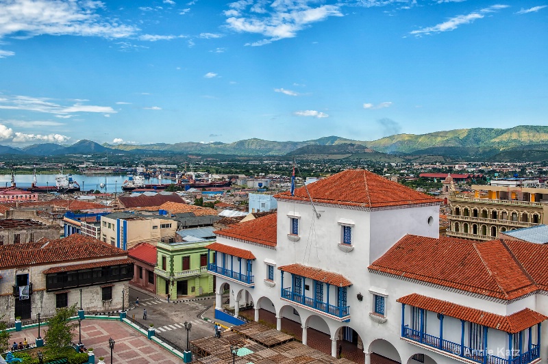 view from casa grande hotel in santiago de cuba - ID: 15076794 © Annie Katz
