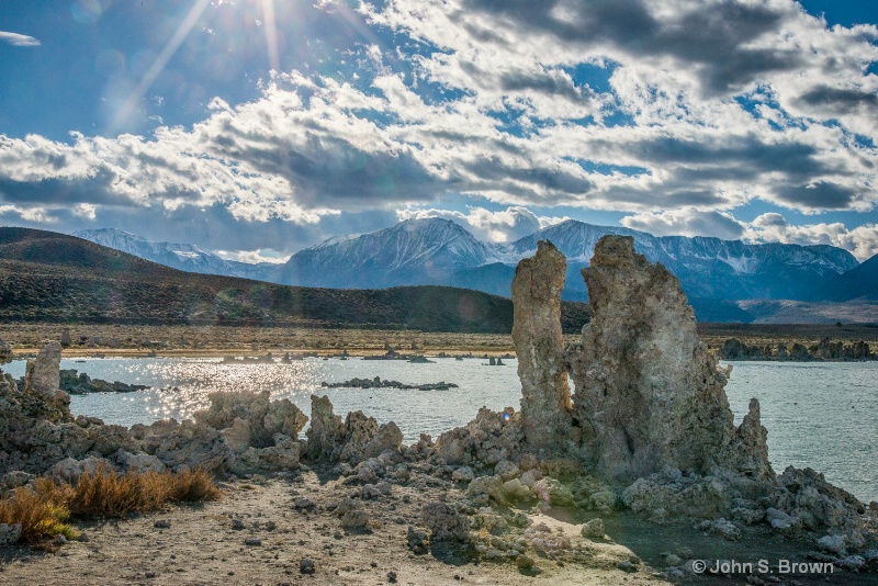 mono lake-8153 - ID: 15083503 © John S. Brown