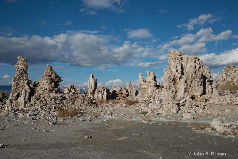 mono lake-8156 - ID: 15083505 © John S. Brown