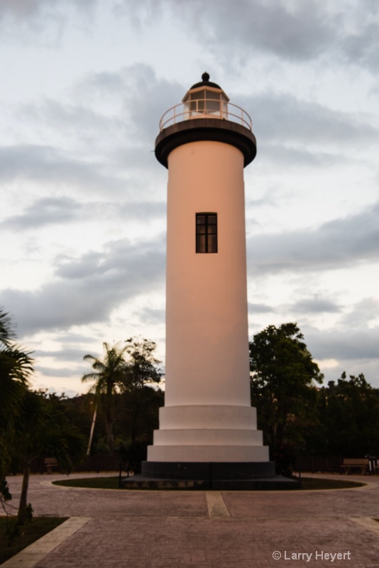 Lighthouse in Rincon, Puerto Rico - ID: 15088769 © Larry Heyert