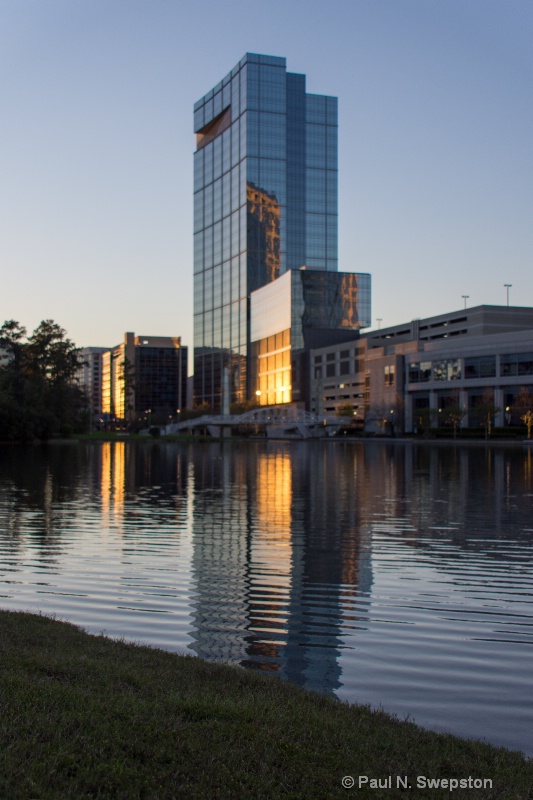 The Woodlands  Anadarko Building - large aperture