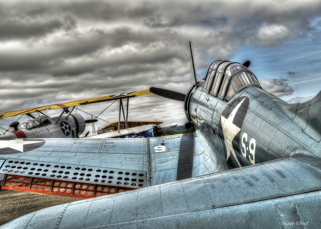 Old War Planes