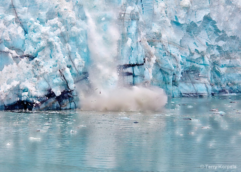 Glacier Calving - ID: 15113272 © Terry Korpela