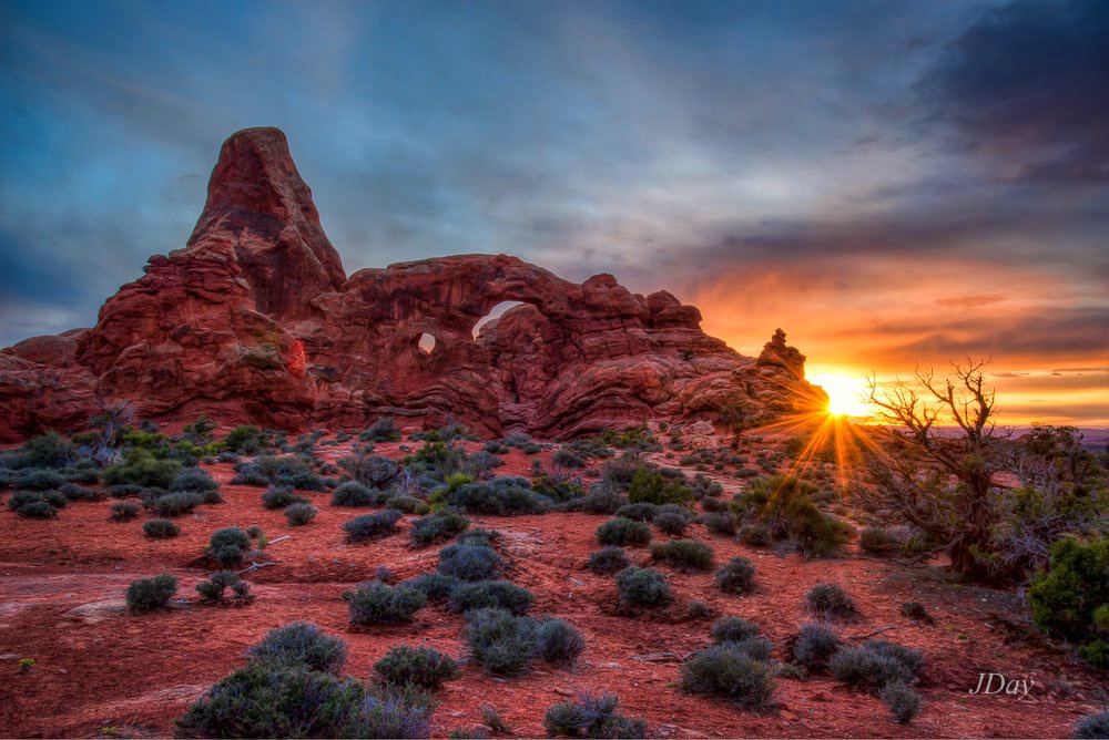 Torrent Arch Sunset