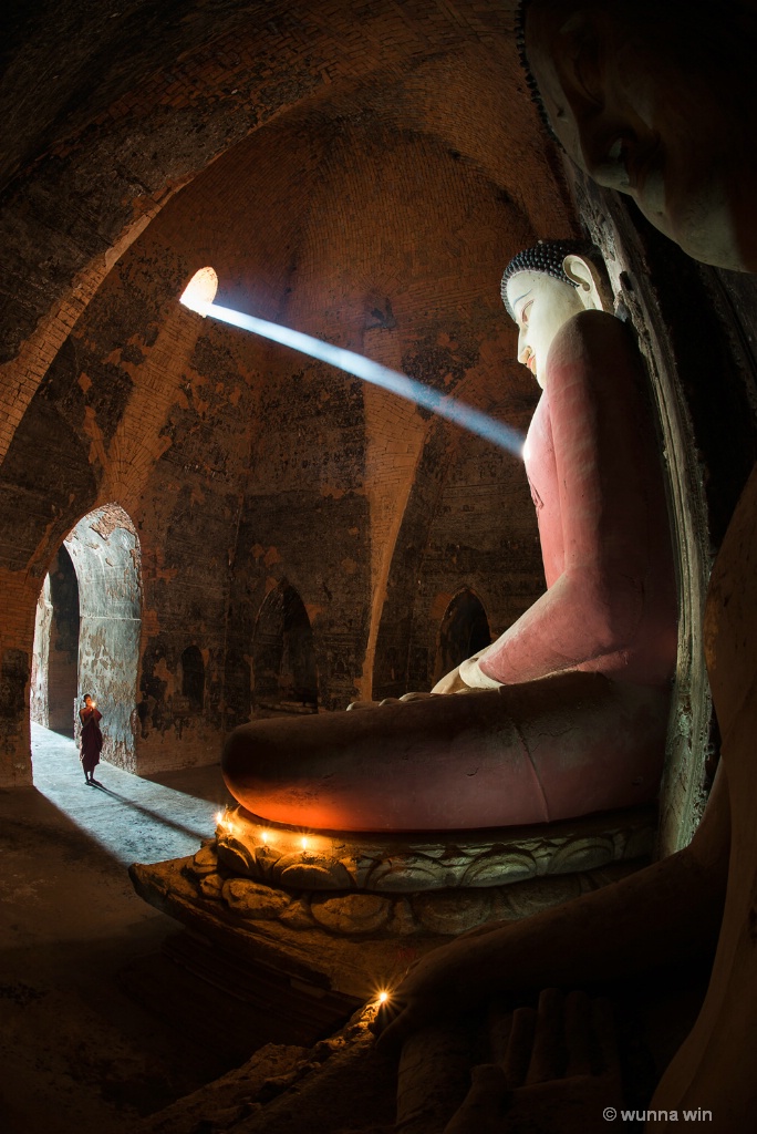 praying Buddha