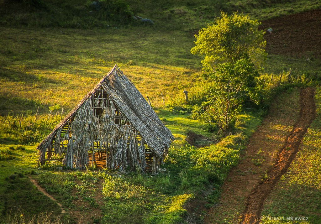 Old barn at Vinales Valley