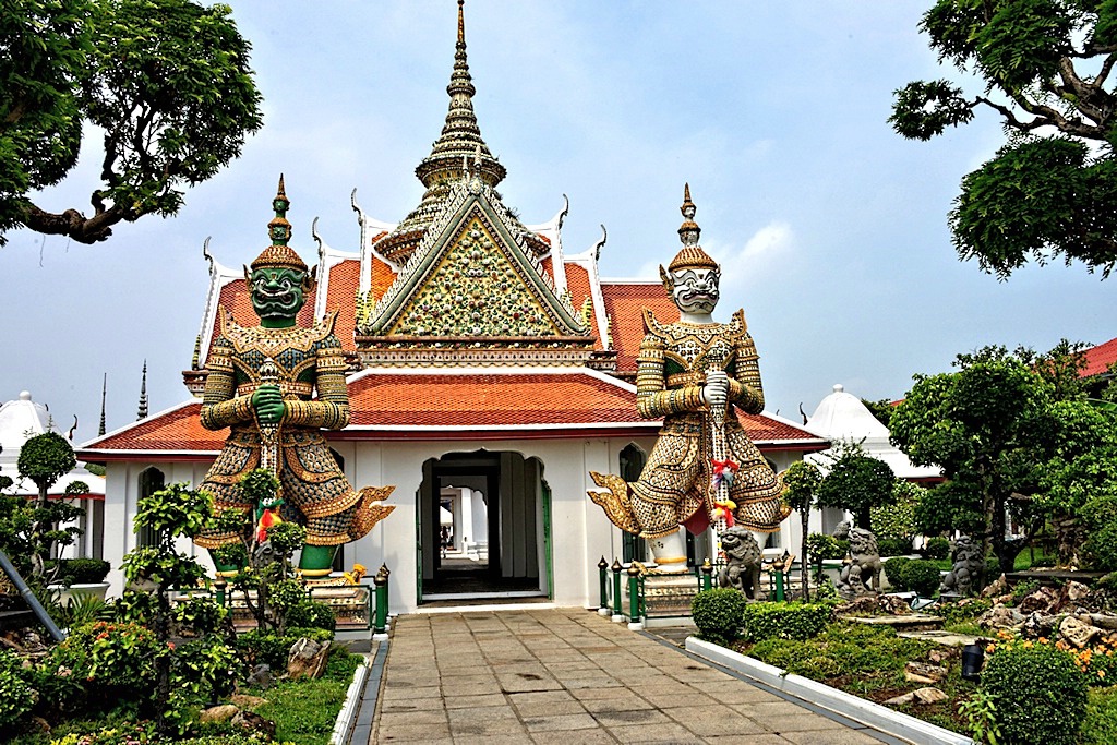 Wat Arun Temple Guards