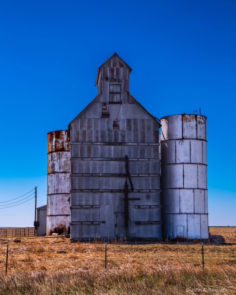 Abandoned West Texas Granary-1 - ID: 15156451 © John A. Roquet