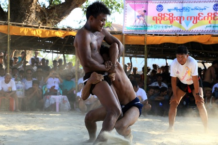 "KYAIN" Rakhing Traditional Game.