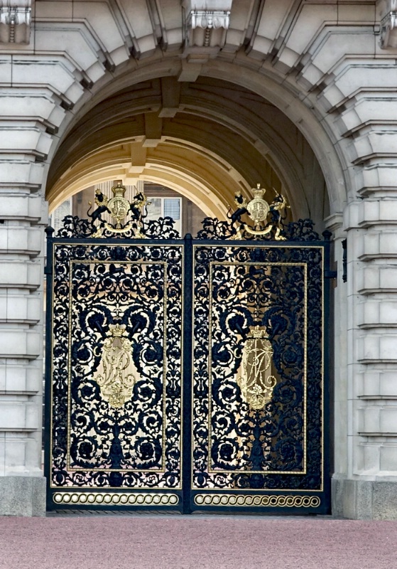 Entrance to Buckingham Palace London