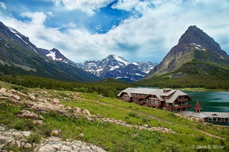 Many Glacier Hotel