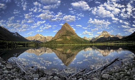 Sunrise on Swiftcurrent Lake