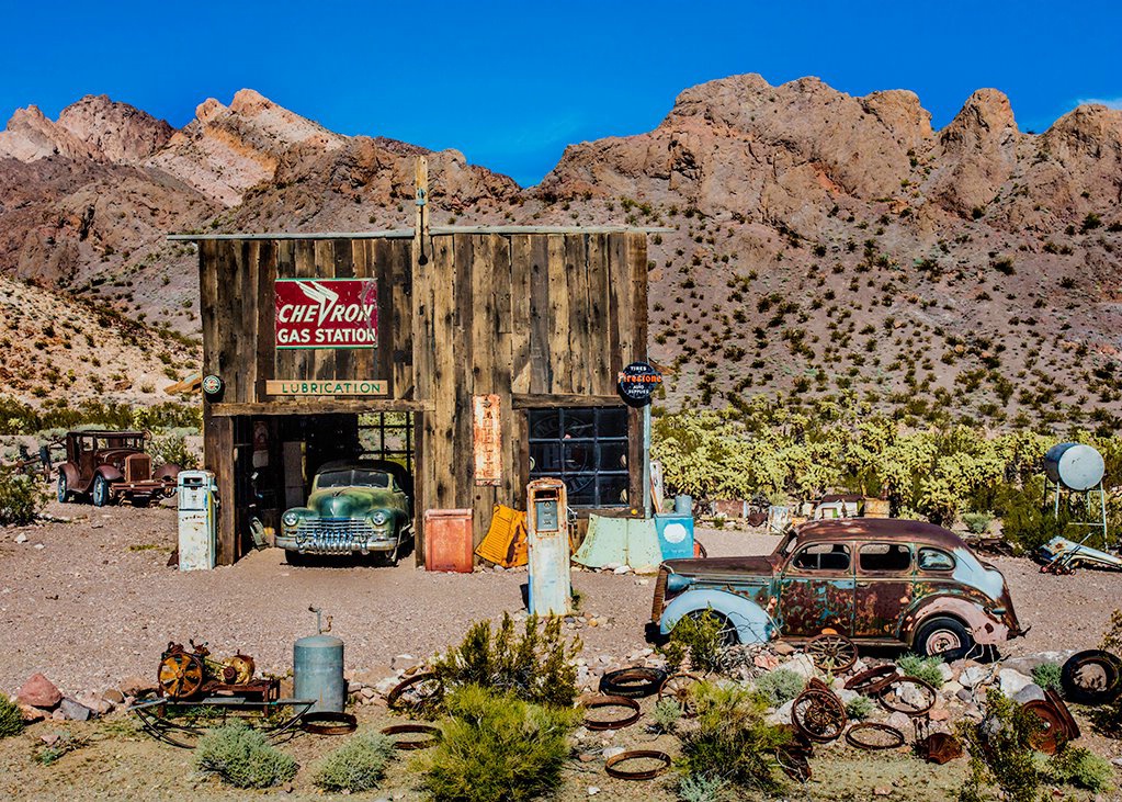 Oil Change - ID: 15189593 © David G. Boyd