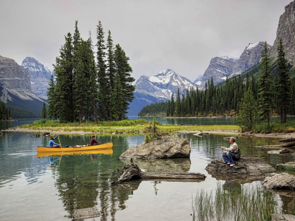 Relaxation on Maligne Lake