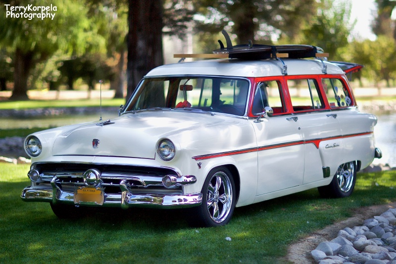 1954 Ford Station Wagon Country Sedan         - ID: 15210757 © Terry Korpela