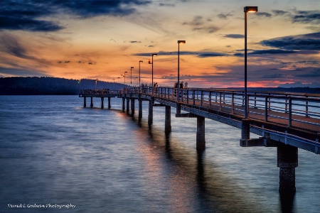 Sunset at Des Monies pier