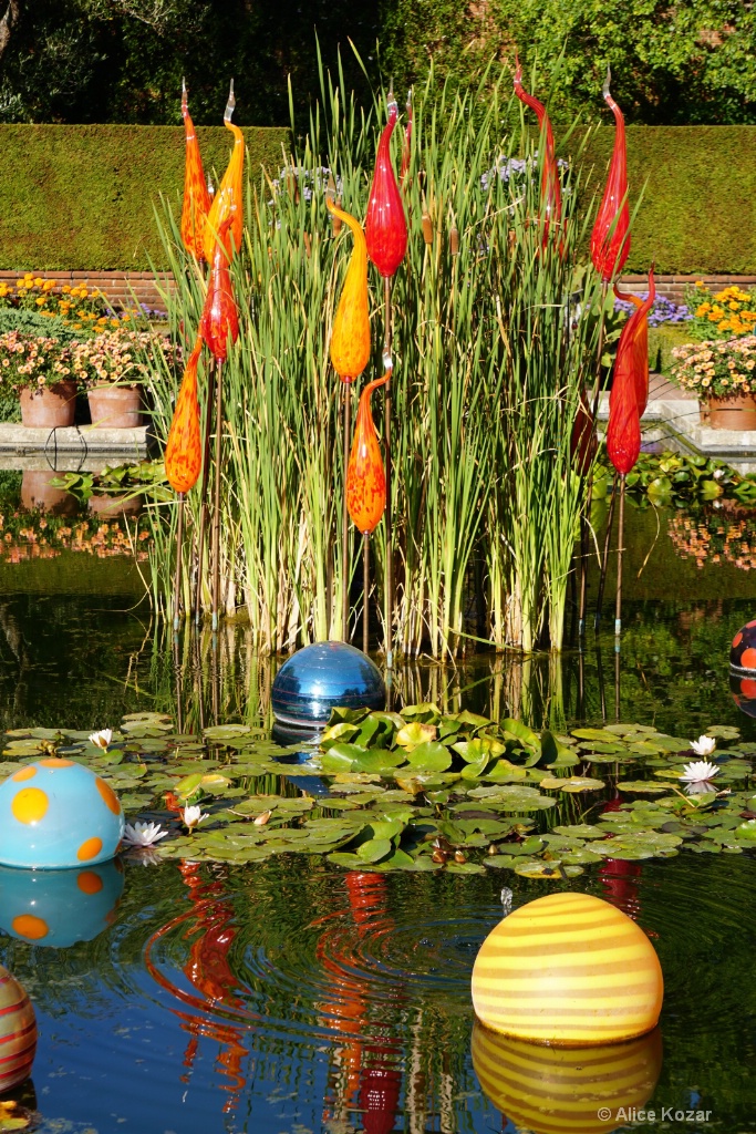 Glass Reeds and Balls - ID: 15225315 © Alice Kozar