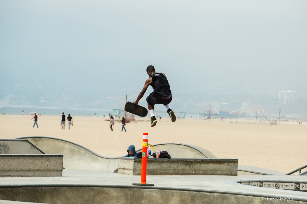 Skateboarder- Venice, CA - ID: 15225572 © Larry Heyert