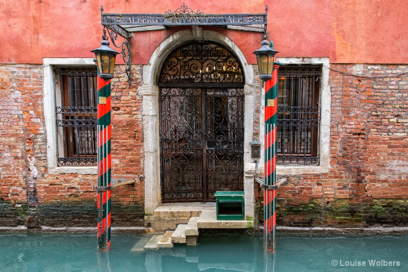 Hidden Treasures of Venice - ID: 15226106 © Louise Wolbers