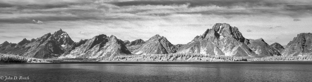 Teton Panorama IR Monochrome