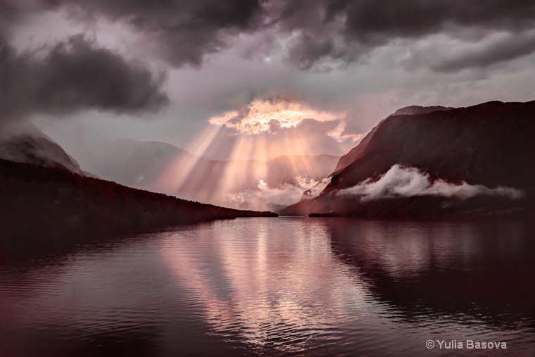 Lake Bohinj, Slovenia - ID: 15234508 © Yulia Basova