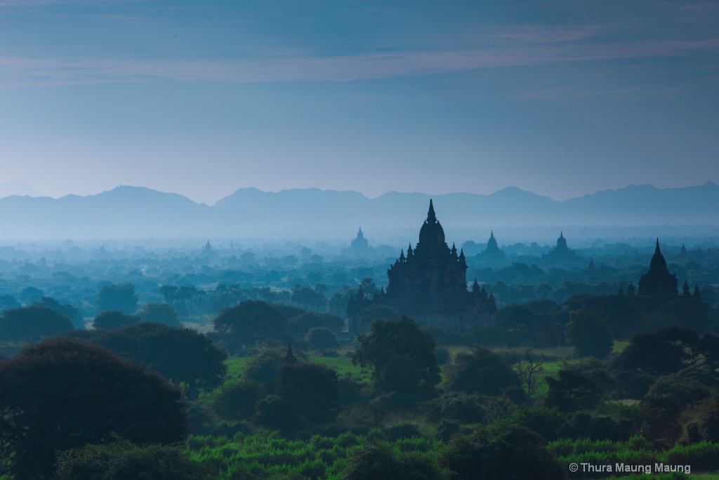 Misty Morning of Bagan 2