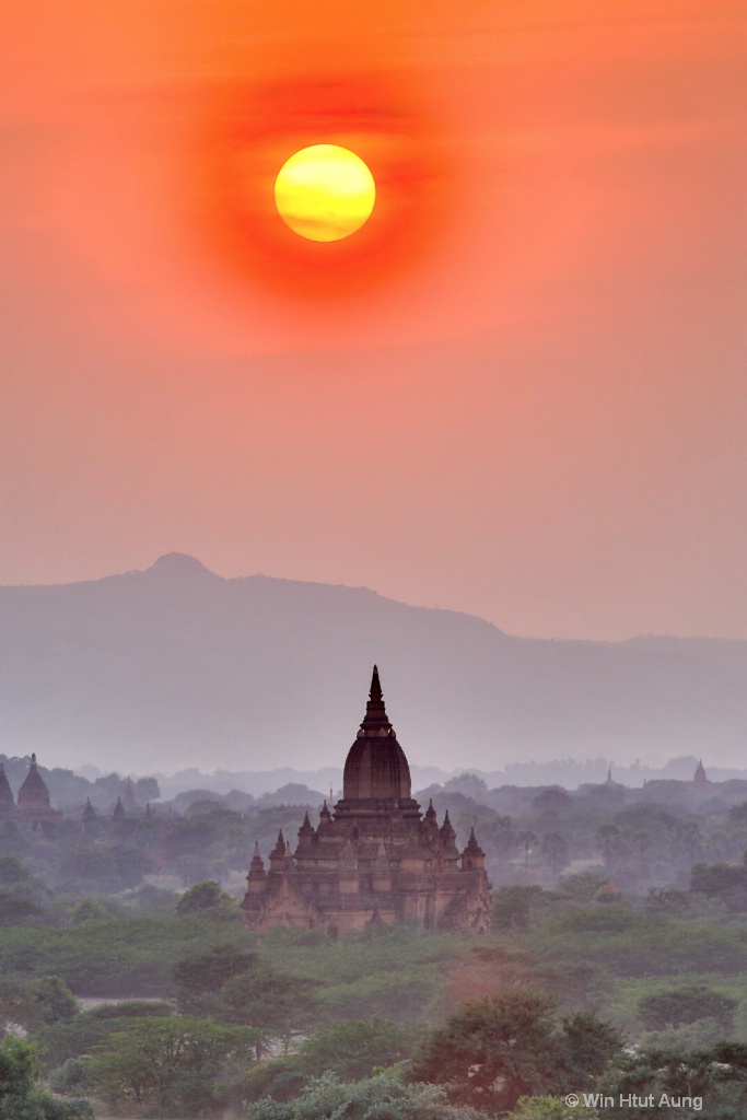Beautiful Sunset at Bagan