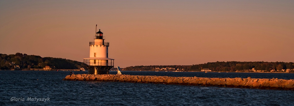 Springe Ledge Lighthouse - at dusk. Portland,Maine - ID: 15248373 © Gloria Matyszyk