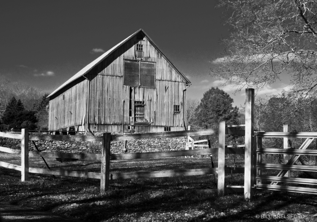 OLD COUNTRY BARN